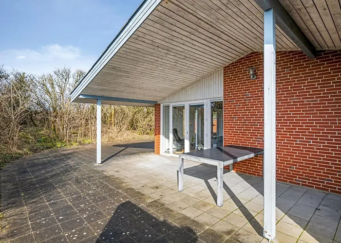 Askatla - 800m From The Sea By Interhome