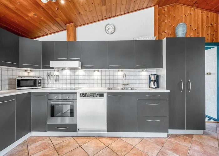 Ferienhaus Askatla - 800m From The Sea By Interhome